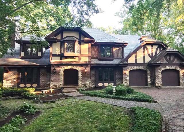 Property at 27W161 Mack Rd, Wheaton, IL 60189, 4 beds, 2.5 baths