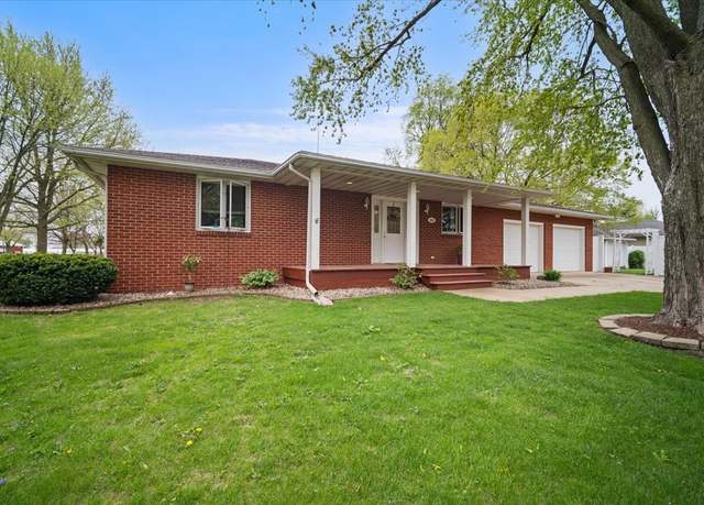 Property at 213 E Charles St, Mclean, IL 61754, 3 beds, 2 baths