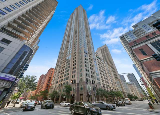 Property at 33 W Ontario St Unit 39C, Chicago, IL 60654, 1 bed, 1 bath