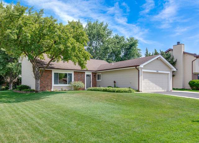 Property at 1380 Windjammer Ln, Hanover Park, IL 60133, 4 beds, 2 baths