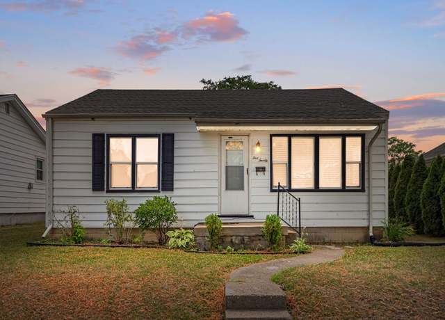 Property at 520 N 10th Ave, Kankakee, IL 60901, 2 beds, 1 bath