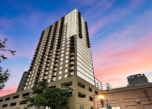 Carl Sandburg Village Condominium