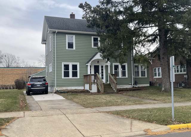 Property at 552 5th St, Aurora, IL 60505, 3 beds, 2 baths