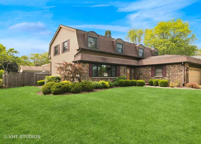 Property at 610 N Rohlwing Rd, Palatine, IL 60074, 4 beds, 2.5 baths