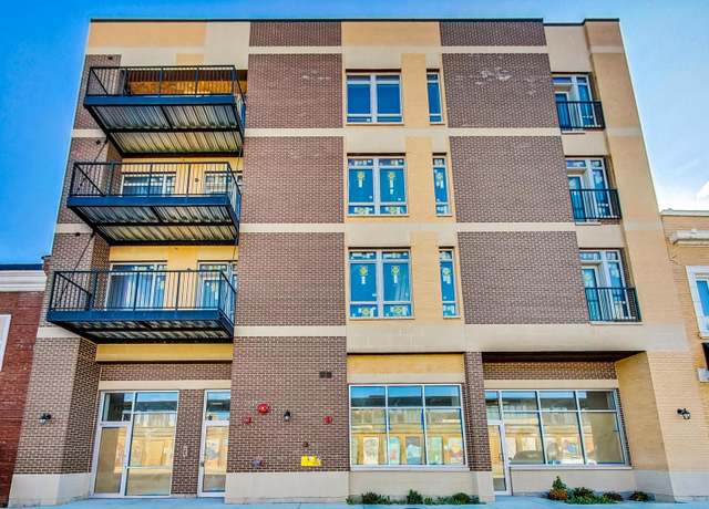 Property at 715 South Blvd #203, Oak Park, IL 60302, 3 beds, 2 baths