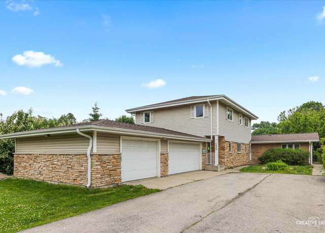 Property at 1325 E Lake Ave, Glenview, IL 60025, 6 beds, 5 baths