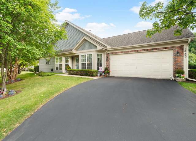 Property at 883 Wembley Ct, Elgin, IL 60120, 2 beds, 2 baths