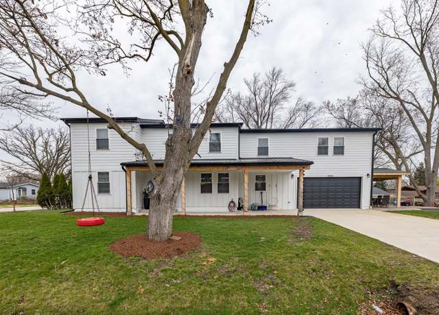 Property at 3931 Liberty Blvd, Westmont, IL 60559, 5 beds, 2.5 baths