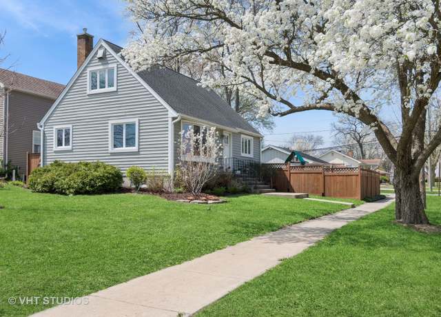 Property at 21 E Elm St, Villa Park, IL 60181, 3 beds, 2 baths