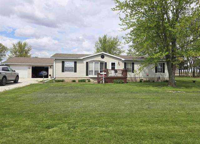 Property at 1103 E Main, Augusta, IL 62311, 4 beds, 2 baths