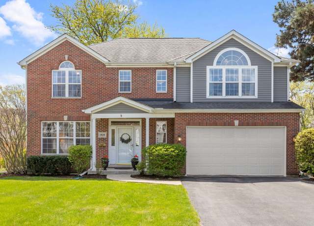 Property at 1929 Robincrest Ln, Glenview, IL 60025, 5 beds, 3.5 baths