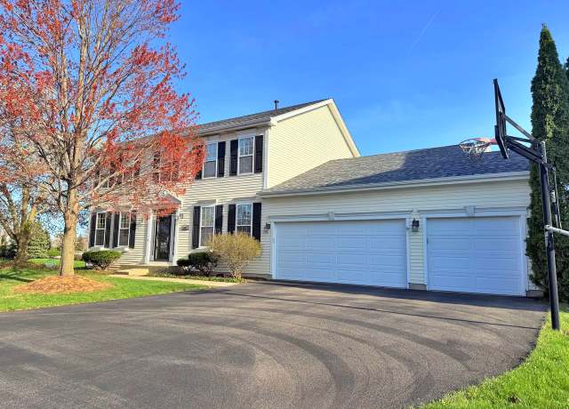 Property at 1669 Rolling Hills Dr, Crystal Lake, IL 60014, 4 beds, 2.5 baths