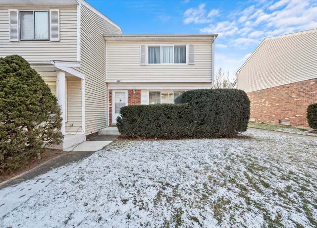 Property at 424 Hallmark Ln, Bolingbrook, IL 60440, 3 beds, 2 baths