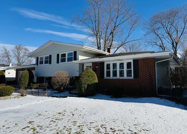 Property at 18947 Ridgewood Ave, Lansing, IL 60438, 3 beds, 2 baths