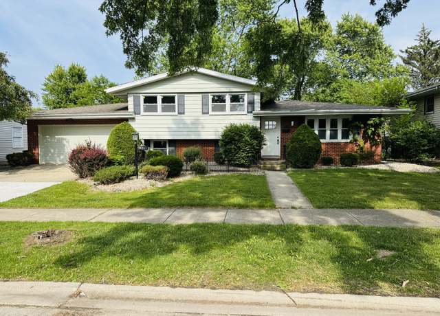 Property at 18947 Ridgewood Ave, Lansing, IL 60438, 3 beds, 2 baths
