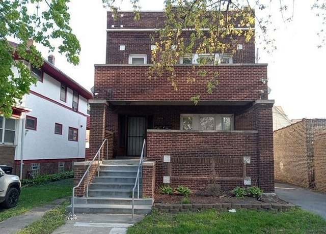 Property at 2614 E 78th St, Chicago, IL 60649, 7 beds, 3 baths