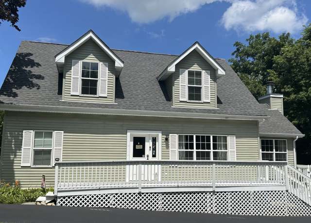 Property at 40431 N Fairview St, Antioch, IL 60002, 3 beds, 2 baths
