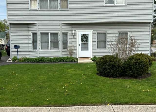Property at 163 N California Ave, Mundelein, IL 60060, 5 beds, 3 baths