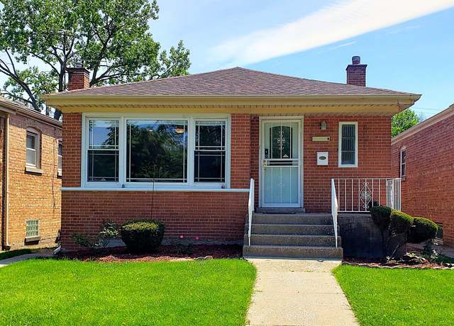 Property at 10027 S Merrill Ave, Chicago, IL 60617, 4 beds, 2.5 baths