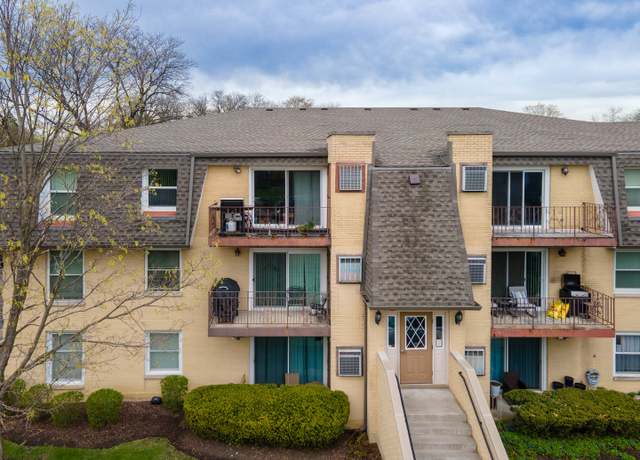 Property at 810 N River Rd Unit 3A, Mount Prospect, IL 60056, 2 beds, 1 bath