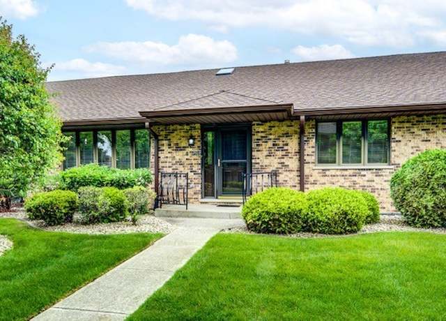 Property at 16052 Eagle Ridge Dr, Tinley Park, IL 60477, 2 beds, 2 baths