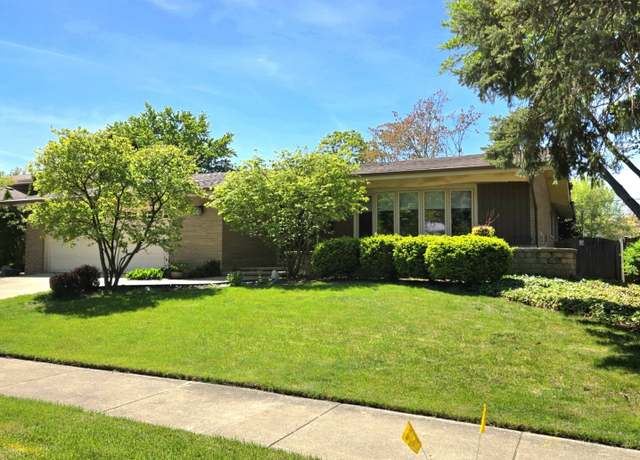 Property at 17038 Oconto Ave, Tinley Park, IL 60477, 4 beds, 1.5 baths