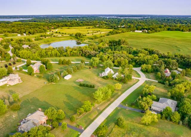 Property at 8300 Appaloosa Ln, Spring Grove, IL 60081