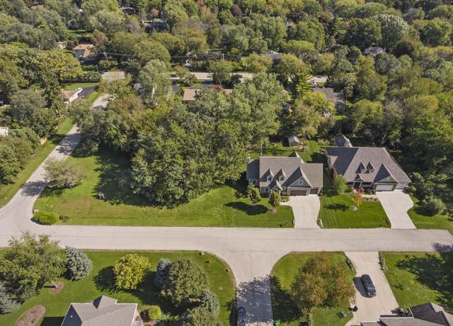 Property at 8794 Shade Tree Cir, Lakewood, IL 60014