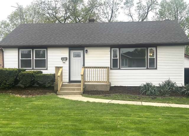 Property at 3815 W 116 Pl, Alsip, IL 60803, 2 beds, 1 bath