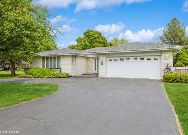 Property at 24827 S Chestnut Ln, Crete, IL 60417, 4 beds, 2 baths