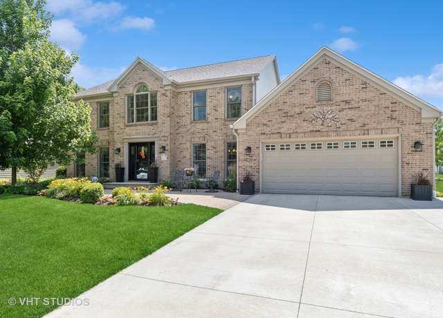 Property at 33 Citation Cir, Wheaton, IL 60189, 4 beds, 3.5 baths