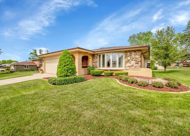 Property at 13610 S 84th Ave, Orland Park, IL 60462, 4 beds, 2.5 baths