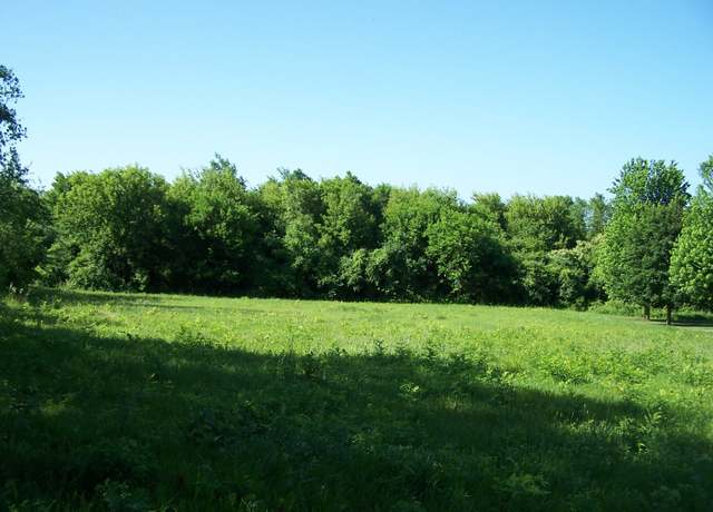 Property at 6109 Whiting Dr, Mchenry, IL 60050