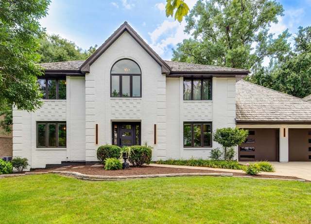 Property at 2221 Donegal Dr, Darien, IL 60561, 5 beds, 4 baths