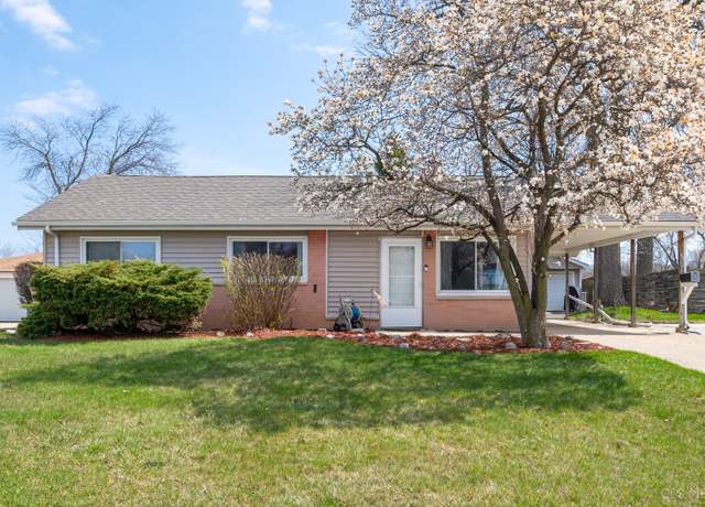 Property at 55 Payson St, Hoffman Estates, IL 60169, 3 beds, 1 bath