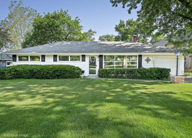 Property at 815 Countryside Dr, Wheaton, IL 60187, 3 beds, 1.5 baths