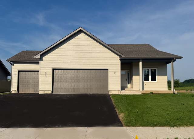 Property at 550 Cross Plains Rd, Rockford, IL 61107, 3 beds, 2 baths