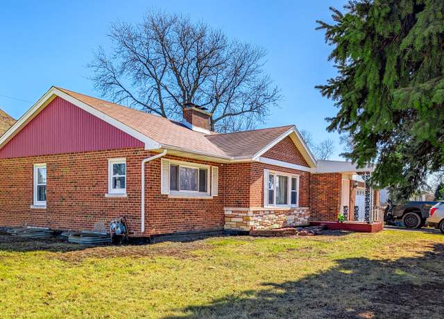 Property at 8005 Mobile Ave, Burbank, IL 60459, 4 beds, 2 baths