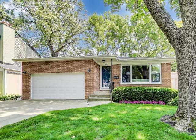 Property at 539 S Evergreen Ave, Arlington Heights, IL 60005, 3 beds, 2 baths