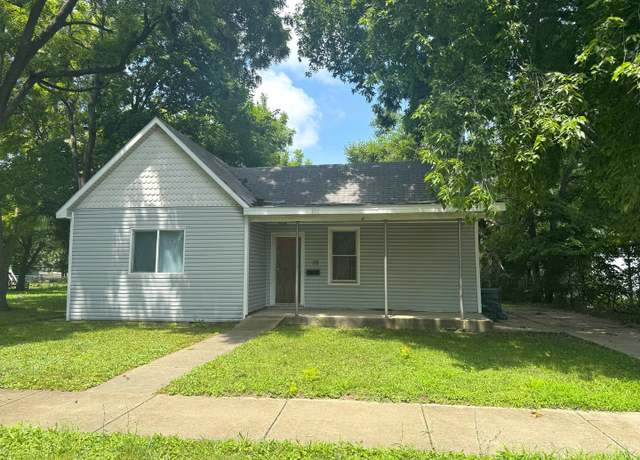 Property at 610 E Columbia Ave, Champaign, IL 61820, 2 beds, 1 bath