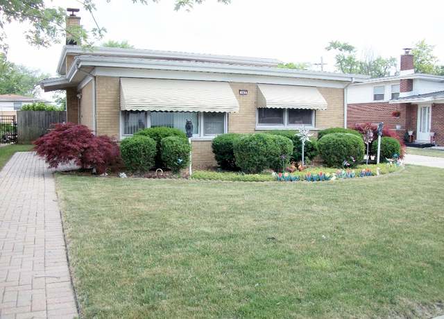 Property at 163 Hawthorne Ln, Chicago Heights, IL 60411, 3 beds, 1.5 baths