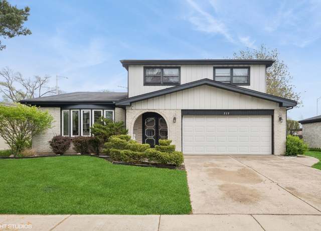 Property at 515 S Inner Circle Dr, Mount Prospect, IL 60056, 3 beds, 2.5 baths