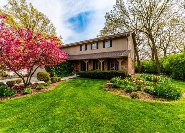 Property at 8229 Nueport Dr, Willow Springs, IL 60480, 4 beds, 3.5 baths