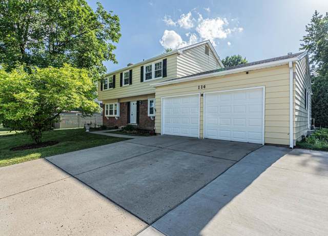 Property at 114 Timber Hill Rd, Buffalo Grove, IL 60089, 4 beds, 2.5 baths
