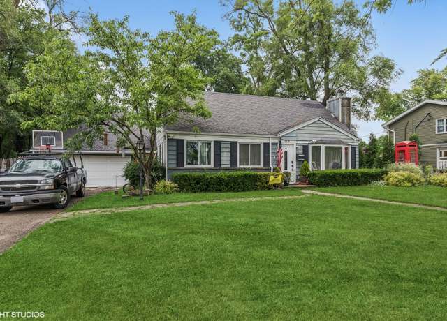 Property at 3212 Lindenwood Ln, Glenview, IL 60025, 3 beds, 2 baths