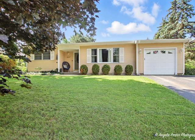 Property at 1007 W Florence St, Mchenry, IL 60051, 2 beds, 1 bath