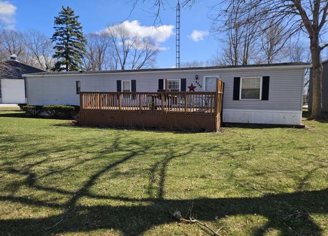 Property at 8848 E South Shore Dr, Momence, IL 60954