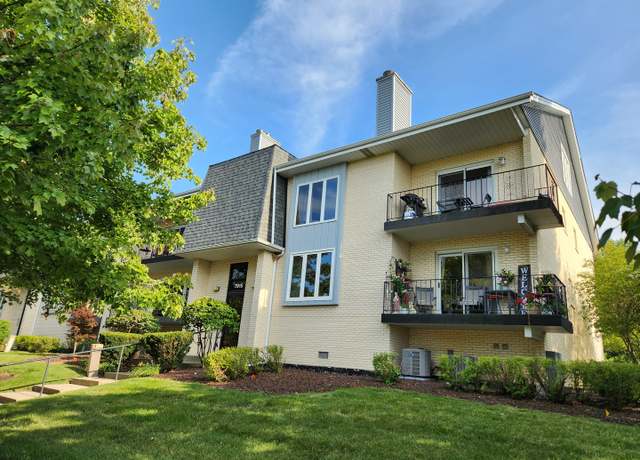 Property at 7915 W 157th St Unit 2W, Orland Park, IL 60462, 3 beds, 3 baths