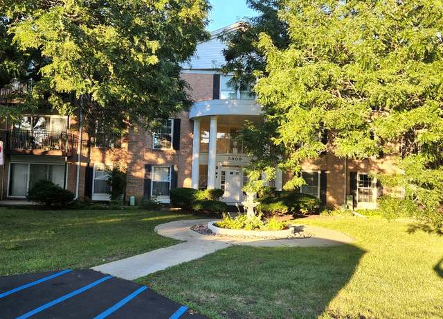Property at 5300 Carriageway Dr #206, Rolling Meadows, IL 60008, 2 beds, 1 bath