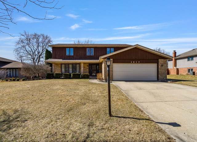 Property at 1617 Cimarron Dr, New Lenox, IL 60451, 4 beds, 2.5 baths